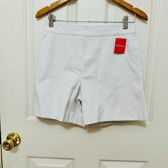 SPANX SILVER LININGS 6" CLASSIC WHITE BERMUDA DRESS GOLF SHORTS - Picture 1 of 7